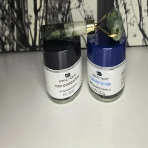 Vitamin C Facial Serum – Anti-Aging Skin Repair Serum